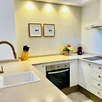 Nuevo Close To Sinese Design Homes Апартаменти Торремолінос