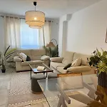 Апартаменти Nuevo Close To Sinese Design Homes *
