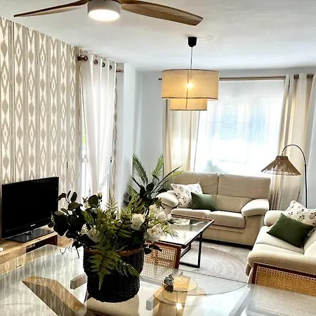 Nuevo Close To Sinese Design Homes * Торремолинос