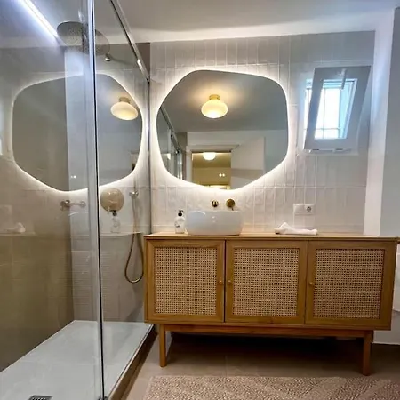 Apartment Nuevo Close To Sinese Design Homes *