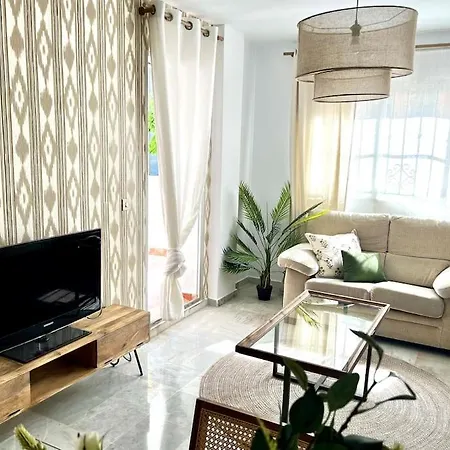 Nuevo Close To Sinese Design Homes Apartment