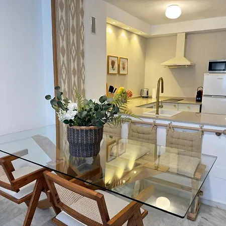 Nuevo Close To Sinese Design Homes Apartment